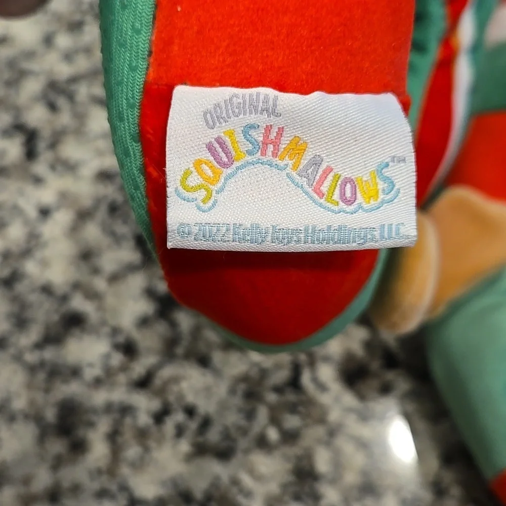 SQUISHMALLOW AVERY THE ELF DUCK CHRISTMAS SLIPPERS. SIZE 4-5. UNISEX.